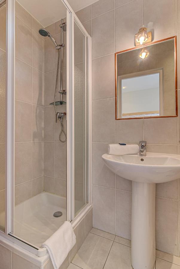 Apartment President - Alpes Travel - Central Chamonix - Sleeps 12 Buitenkant foto